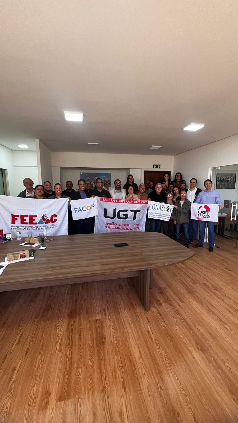 UGT prestigia os 25 Anos da FEEAC/RS