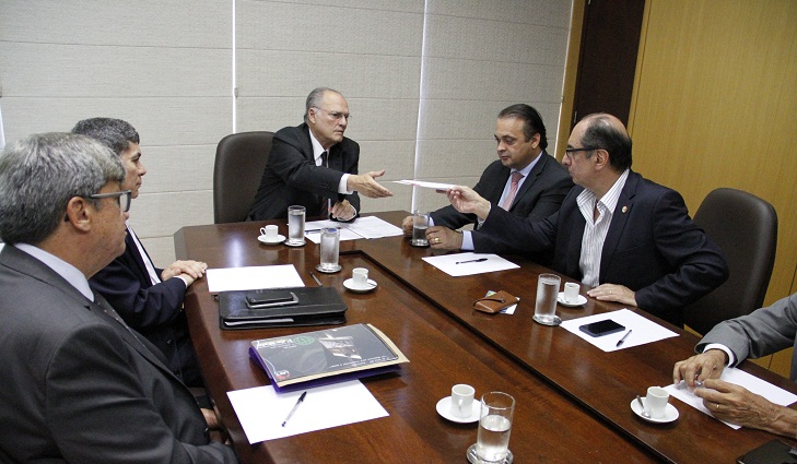 Ministro da Cultura recebe presidente da UGT